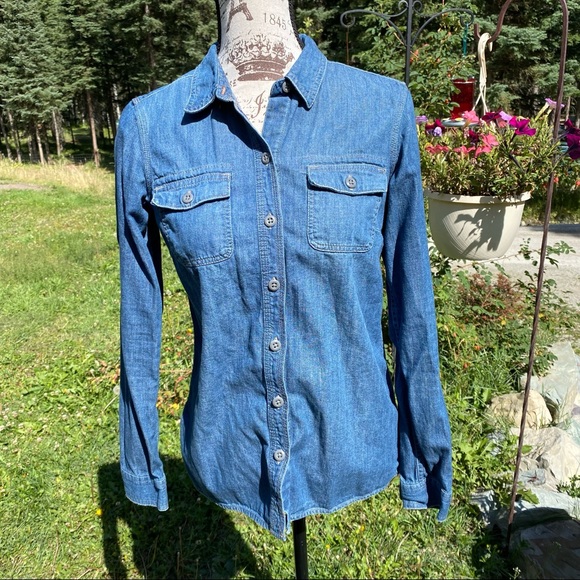 Eddie Bauer Denim Shirt sz Small - Picture 1 of 4